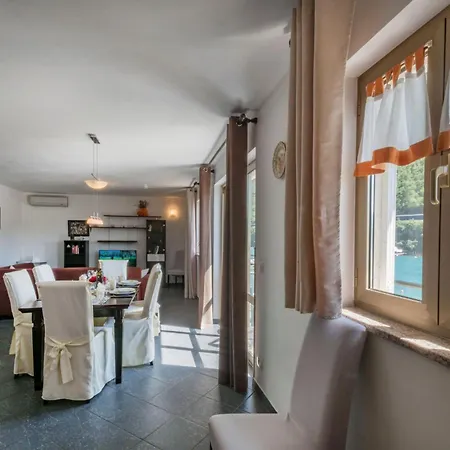 Dorijana, A Beachfront Home, Pets Welcome!
