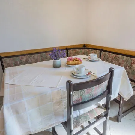Dorijana, A Beachfront Home, Pets Welcome! بيت للعطل بلومين