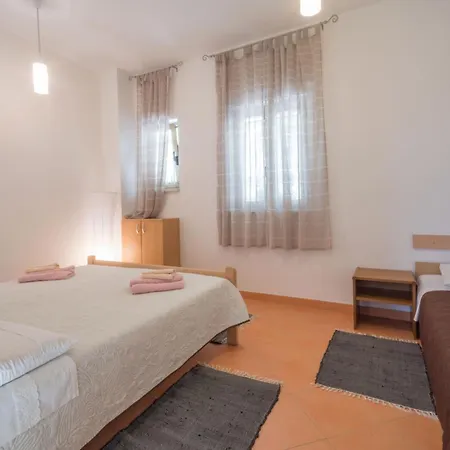 Semesterbostad Dorijana, A Beachfront *
